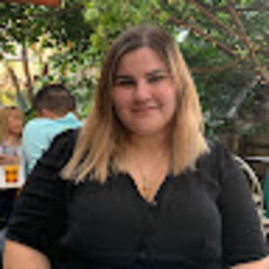 Meet your Posher, Theofania fay